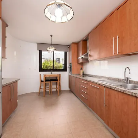 En Campo De Golf Alcaidesa Links Holiday home *